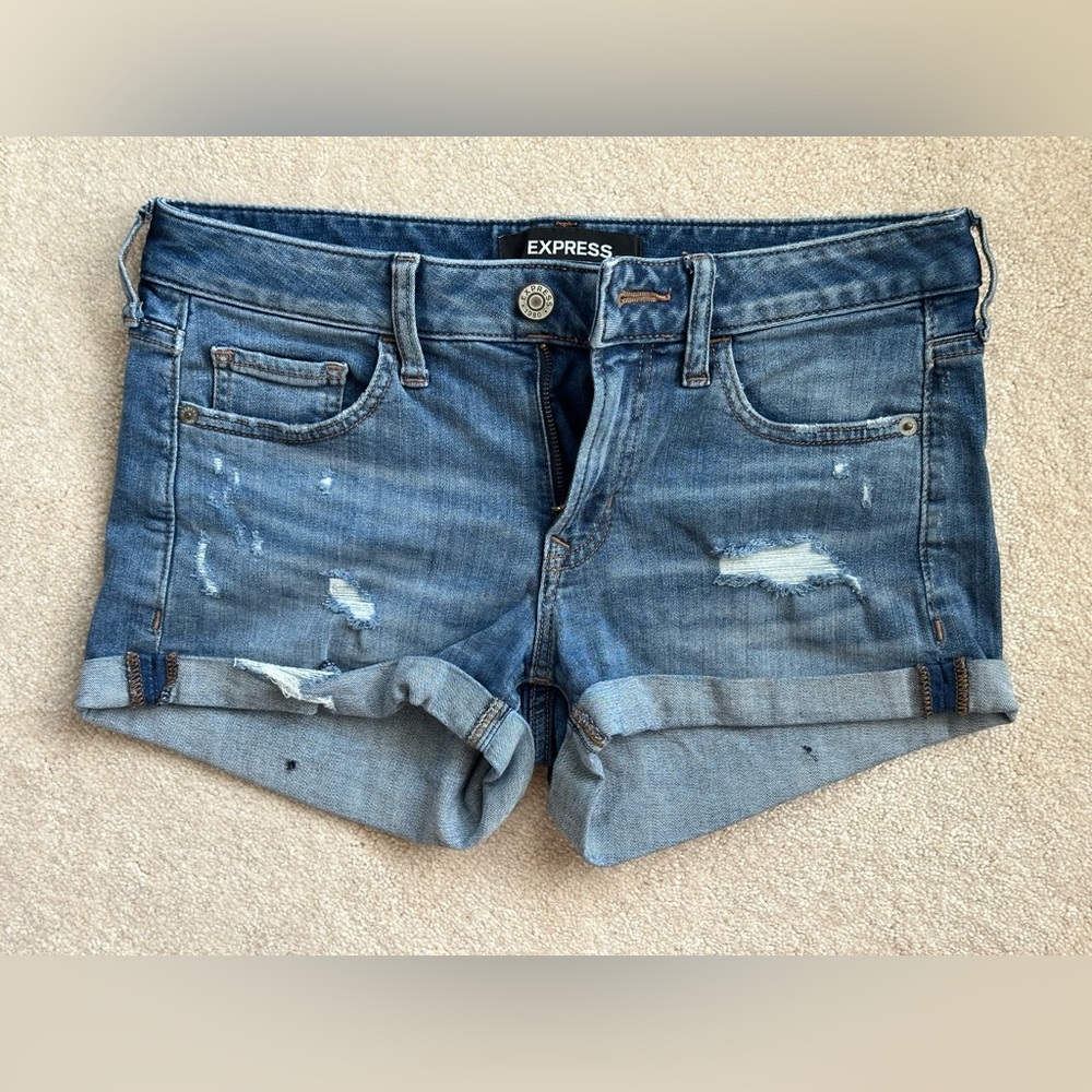 Express - Jean Shorts, Shortie Relaxed Low Rise
